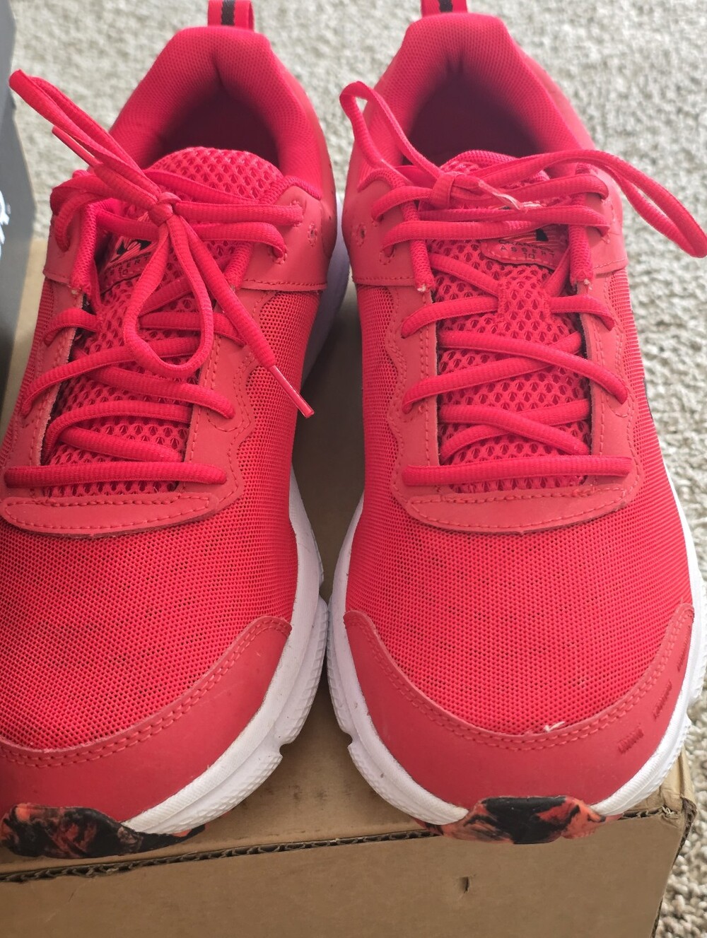 Under Armour Charged Assert 10 Red/Black Athletic Sneakers Size 13